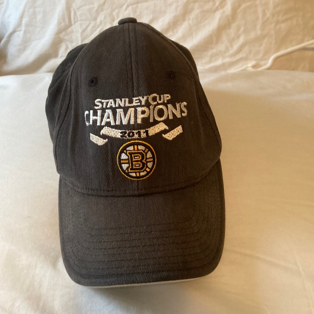 Boston Bruins Stanley Cup Champions 2011 Hat